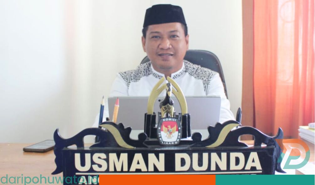 Komisioner Komisi Pemilihan Umum (KPU) Kabupaten Pohuwato, Usman Dunda, Divisi Perencanaan Data dan Informasi. Sumber Foto: Najid Lasale