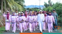 Bupati Saipul A. Mbuinga bersama Wakil Bupati, Suharsi Igirisa menghadiri Milad Kecamatan Popayato ke-23 Tahun. Sumber foto : Humas Pemda Kabupaten Pohuwato.