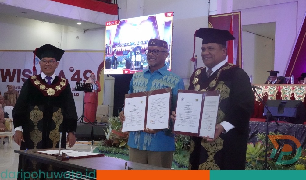 Penandatanganan MoU Pani Gold Project dan Universitas Negeri Gorontalo.